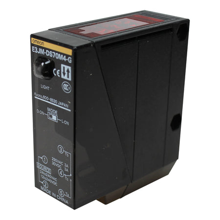 Omron E3JM-DS70M4-G Sensor